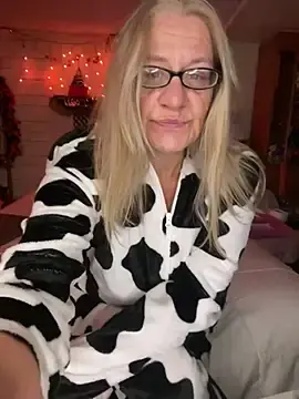 Stripchat Best live sex cam show of TrenaAnn