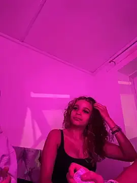 Stripchat Free Porn Cam of x0_elly1