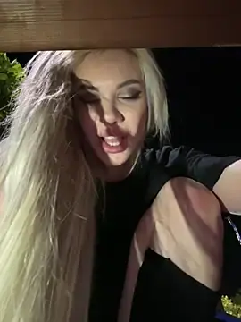 Stripchat Best live sex cam show of AlyssaFoxx_