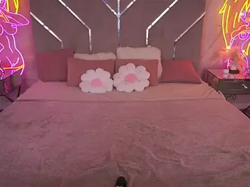 Stripchat Free Live Porn of JuicyRina