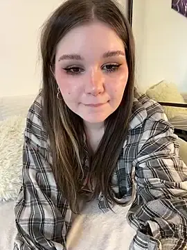 Stripchat Live Sex Cam of PumaShyXD
