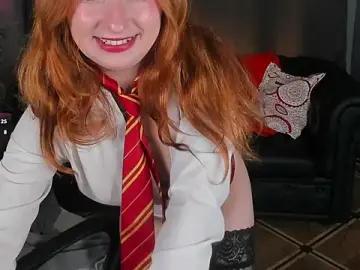 Stripchat Live Porn of Violet_Griffen