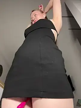 Stripchat Live Sex Cam of NickiLike