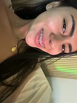 Stripchat Watch Live Sex Cams of Lilybeeth