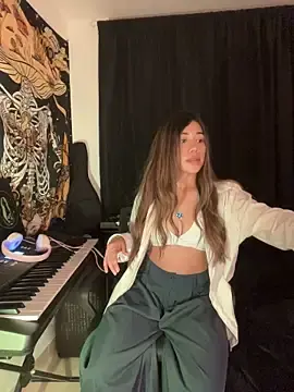 Stripchat Sex Cam of aimi_art1