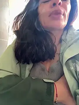 Stripchat Free Porn Cam of Dr_Nathalia_28