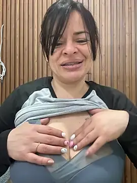 Stripchat Watch Live Sex Cams of Dr_Nathalia_28