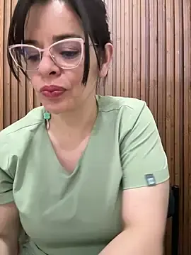 Stripchat Free Live Porn of Dr_Nathalia_28