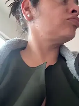 Stripchat Watch Live Sex Cams of Dr_Nathalia_28