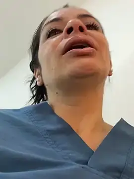 Stripchat Live Sex Cam of Dr_Nathalia_28
