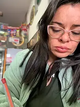 Stripchat Sex Cam of Dr_Nathalia_28