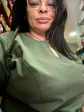 Stripchat Live Sex Cam of Dr_Nathalia_28