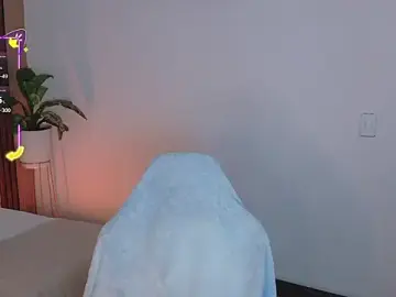 Stripchat Best live sex cam show of ahvi_ebony