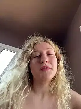 Stripchat Free Porn Cam of MileySummer