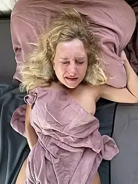 Stripchat Free Porn Cam of MileySummer