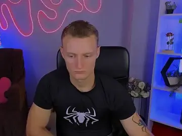 Stripchat Live Sex Cam of mike_crist