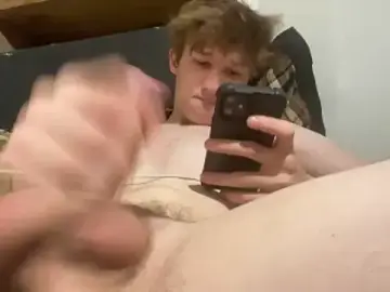 Stripchat Best Webcam of yourwhiteboy1