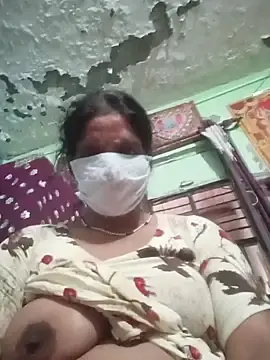 Stripchat Best Webcam of AadikiAunty