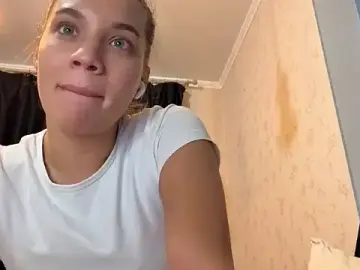 Stripchat Live Sex Cam of AllineSkrobacki