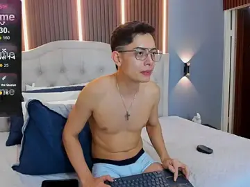 Stripchat Free Live Porn of Ethan12_