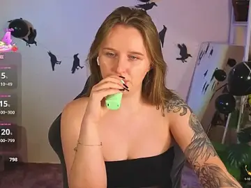 Stripchat Sex Cam of Rina_Panic