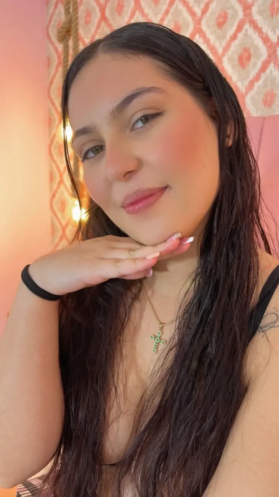 ZOE_COLLINS4