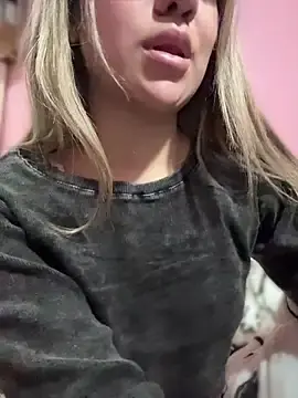 Stripchat Free Live Porn of bellabarbiex