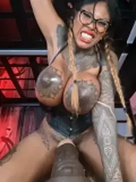 Stripchat Sex Cam of DarkDea