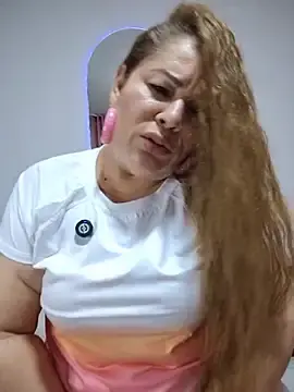Stripchat Live Sex Cam of SluttyMilf79