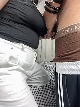 Stripchat Live Sex Cam of xingyi001