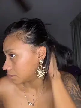 Stripchat Free Porn Cam of Mia-miauuuuu