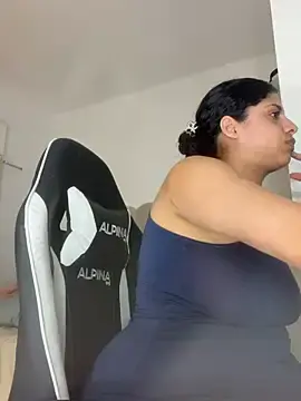 Stripchat Watch Live Sex Cams of Shurabig