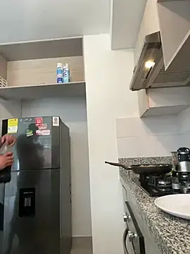 Stripchat Live Sex Cam of Andrew_Johnnson