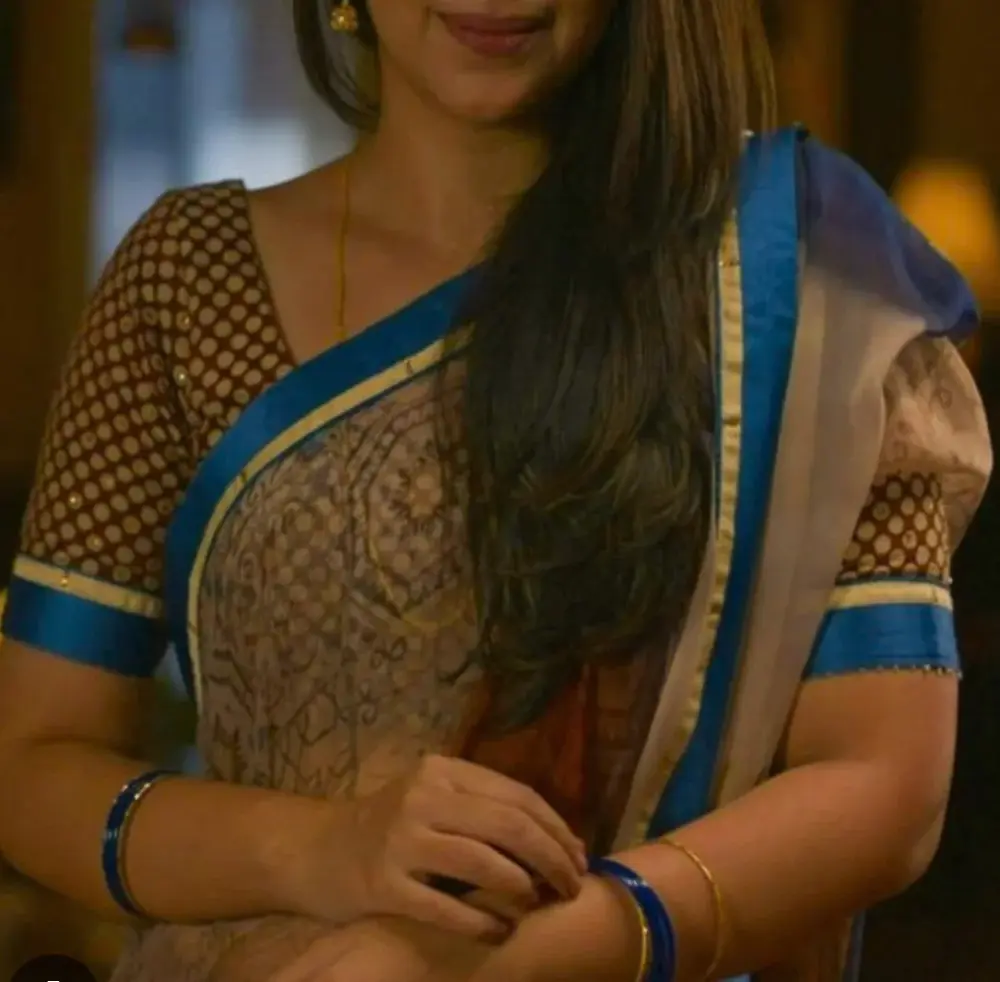 Curvy_Amyra