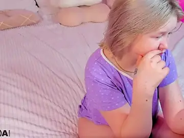 Stripchat Sex Cam of Sara_Robinson