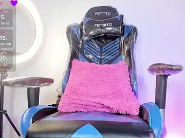 Stripchat Free Porn Cam of Chris_boy_