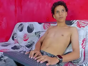 Stripchat Free Live Porn of LatinPrince_