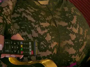 Stripchat Sex Cam of MaddyHeart