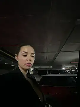 Stripchat Free Live Porn of Alirawrz