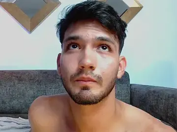 Stripchat Free Porn Cam of HarryFosster