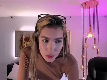 Stripchat Best live sex cam show of NiaSalvatore