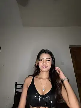 Stripchat Live Sex Cam of STRIP_GLOW