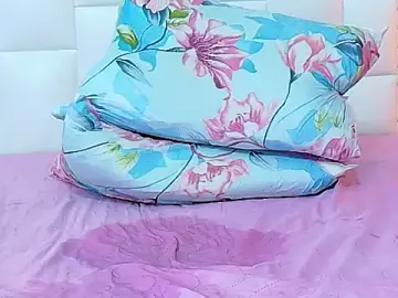 Stripchat Best Webcam of hornybarelylegalgirl