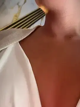 Stripchat Free Live Porn of sara_calderon