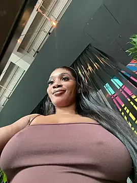 Stripchat Free Porn Cam of ___Nessa