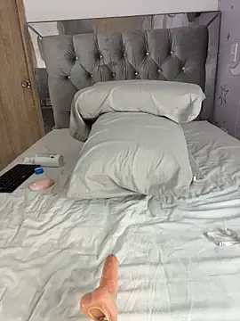 Stripchat Sex Cam of daliz_20_z