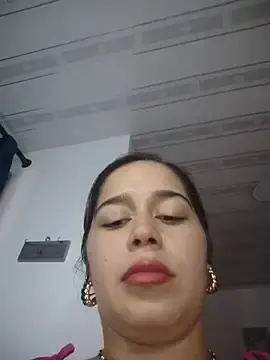 Stripchat Sex Cam of LaurenWelly_