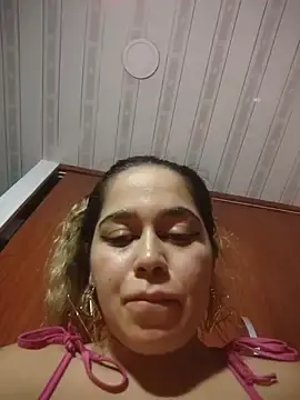 Stripchat Sex Cam of LaurenWelly_