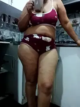 Stripchat Best Webcam of sexymomsn