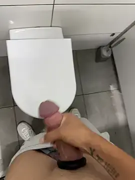 Stripchat Adult Webcam of Turkishleo